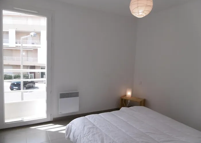 - T4 Moderne 70m² - 1er Etage Avec Ascenseur - Proche - Parking - 6 Personnes - Fr-1-795-20 *
