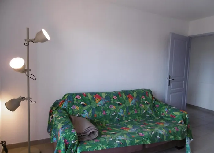 - T4 Moderne 70m² - 1er Etage Avec Ascenseur - Proche - Parking - 6 Personnes - Fr-1-795-20 *