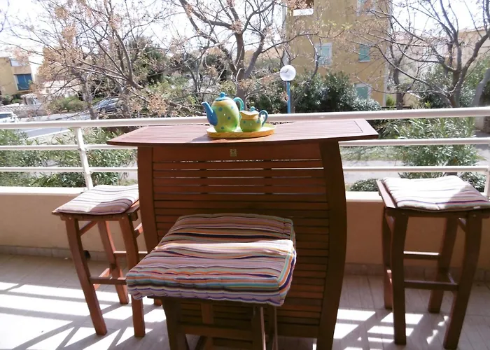 - T4 Moderne 70m² - 1er Etage Avec Ascenseur - Proche - Parking - 6 Personnes - Fr-1-795-20 Apartman