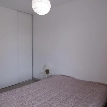 - T4 Moderne 70m² - 1er étage Avec Ascenseur - Proche - Parking - 6 Personnes - Fr-1-795-20 Apartment Narbonne