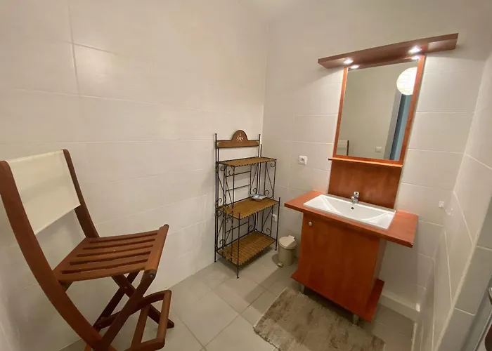 - T4 Moderne 70m² - 1er Etage Avec Ascenseur - Proche - Parking - 6 Personnes - Fr-1-795-20